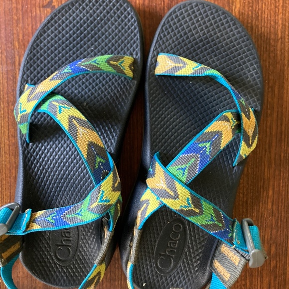 Chaco Sandals  / Youth 4 / Women's 6 - Picture 1 of 3